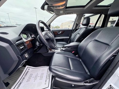 Used 2010 Mercedes-Benz GLK 350 4MATIC image 11