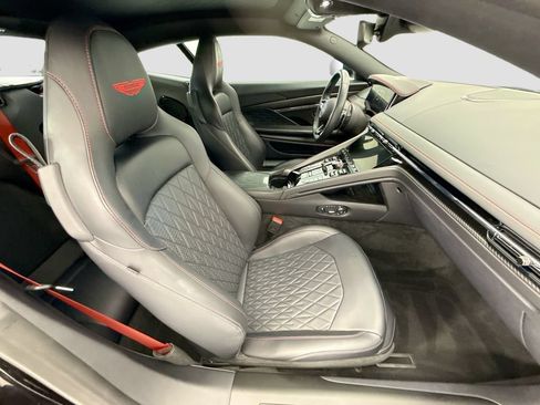 Used 2025 Aston Martin DB12 Coupe RWD image 19