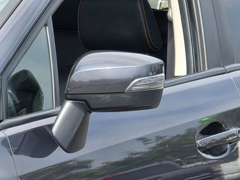 Used 2017 Subaru Crosstrek 2.0i Limited image 7