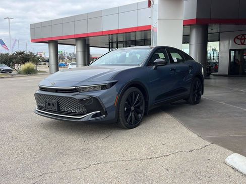 New 2026 Toyota Crown Nightshade image 3