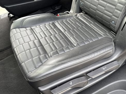 Used 2022 Cadillac Escalade ESV Premium Luxury Platinum w/ Heavy-Duty Trailer Package image 19