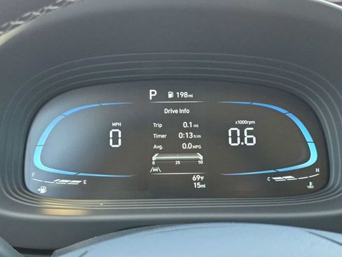 New 2026 Hyundai Venue SEL FWD image 31