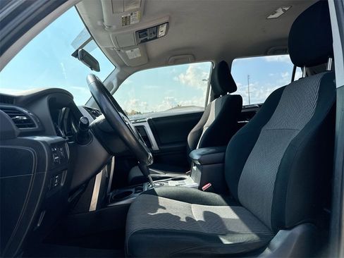 Used 2014 Toyota 4Runner SR5 image 13