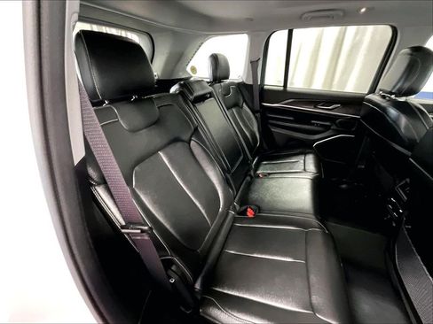 Used 2023 Jeep Grand Cherokee 4WD 4xe image 16