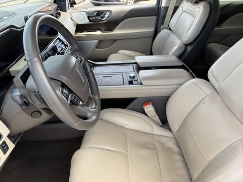 Used 2023 Lincoln Navigator Reserve AWD/4WD image 22