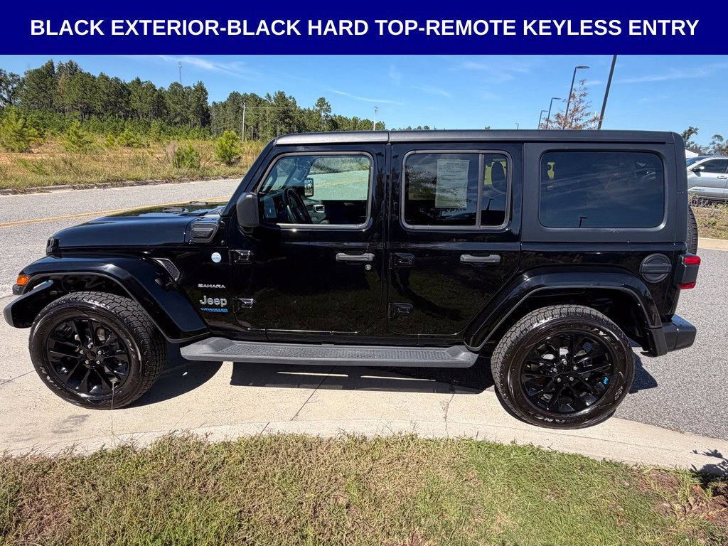 Used 2022 Jeep Wrangler Unlimited Sahara AWD/4WD image 6