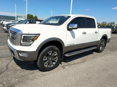 Used 2021 Nissan Titan Platinum Reserve w/ Moonroof Package AWD/4WD image 4