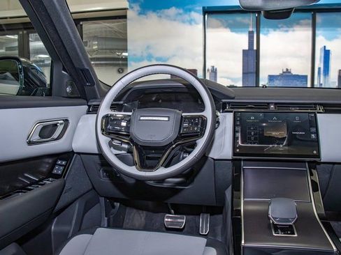 Used 2026 Land Rover Range Rover Velar Dynamic SE image 16