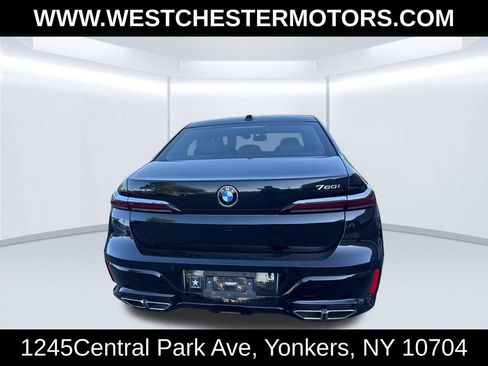 Used 2023 BMW 760i xDrive AWD/4WD image 5