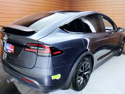 Used 2023 Tesla Model X image 11