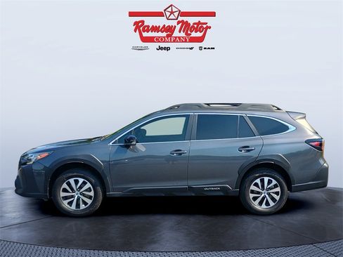 Used 2024 Subaru Outback Premium image 2