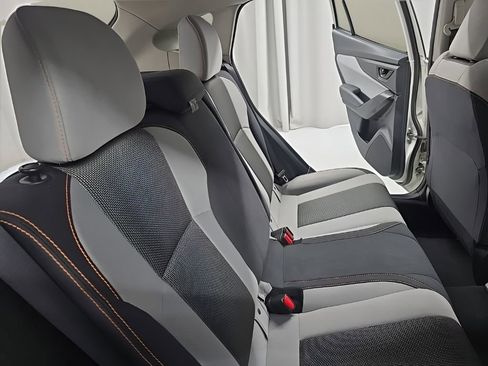 Used 2019 Subaru Crosstrek 2.0i Premium image 18