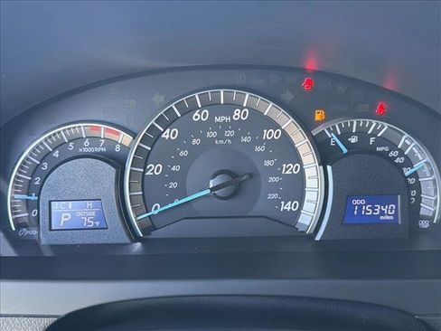 Used 2012 Toyota Camry SE w/ Leather Pkg FWD image 18