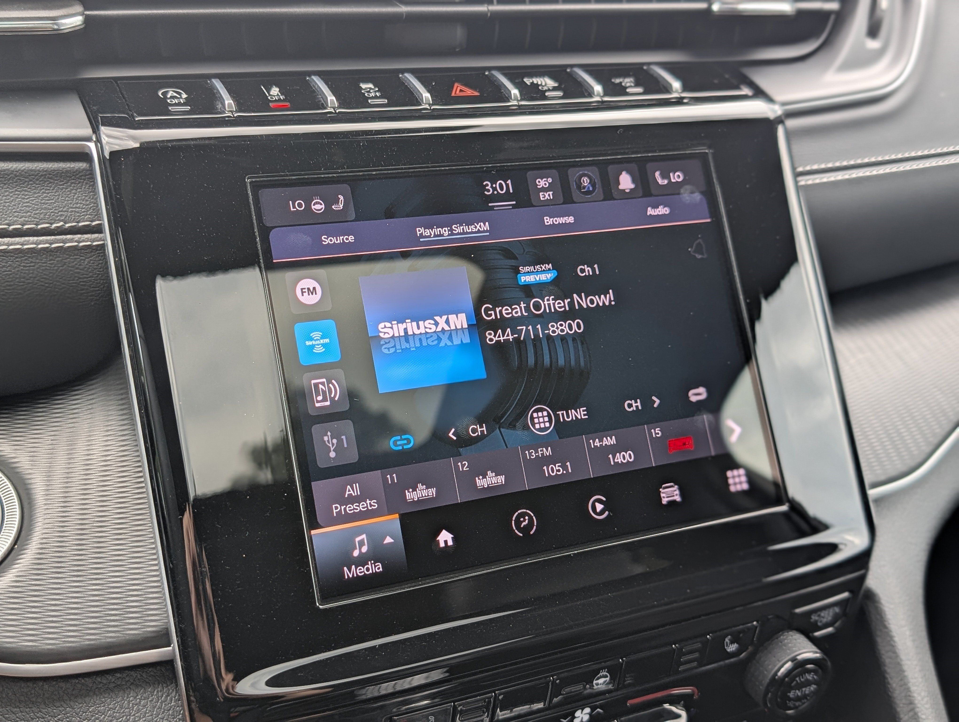 Used 2024 Jeep Grand Cherokee Altitude AWD/4WD image 29