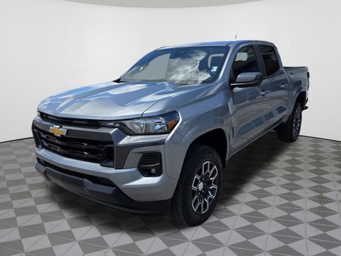 Used 2023 Chevrolet Colorado LT w/ LT Convenience Package RWD image 2