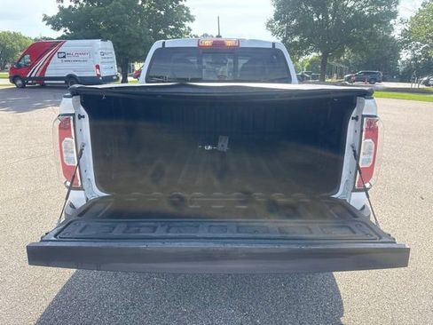 Used 2016 GMC Canyon SLT w/ Driver Alert Package RWD image 19