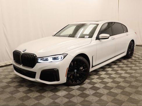 Used 2022 BMW 750i xDrive w/ Executive Package image 1