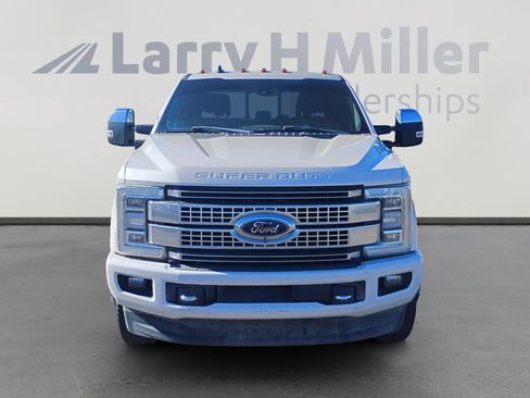 Used 2019 Ford F350 Platinum w/ Platinum Ultimate Package image 8