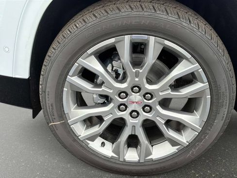 New 2026 GMC Acadia Denali w/ Super Cruise Package FWD image 10
