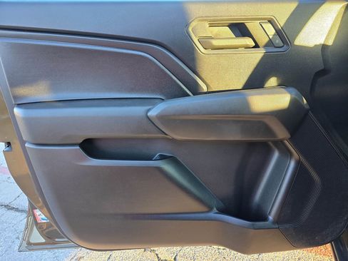 Used 2024 Chevrolet Colorado W/T image 8