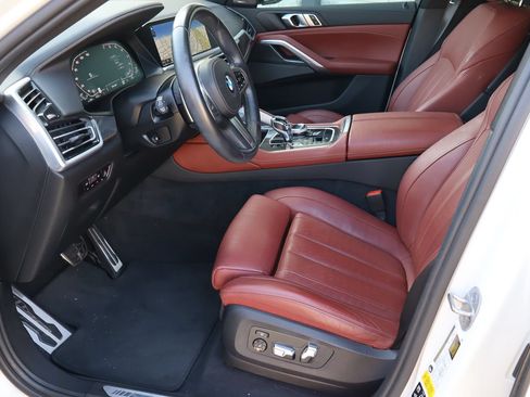 Used 2022 BMW X6 M50i w/ Executive Package AWD/4WD image 15