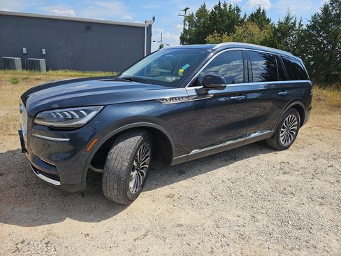Used 2022 Lincoln Aviator Reserve w/ Class IV Trailer Tow Package RWD image 8
