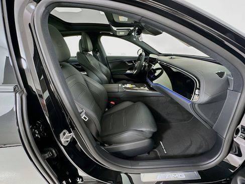 New 2026 Mercedes-Benz E 53 AMG e 4MATIC Sedan image 32