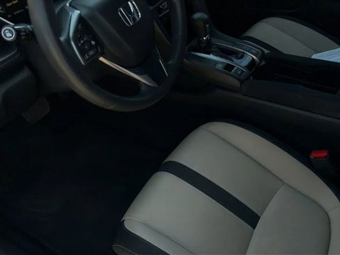 Used 2018 Honda Civic EX image 44