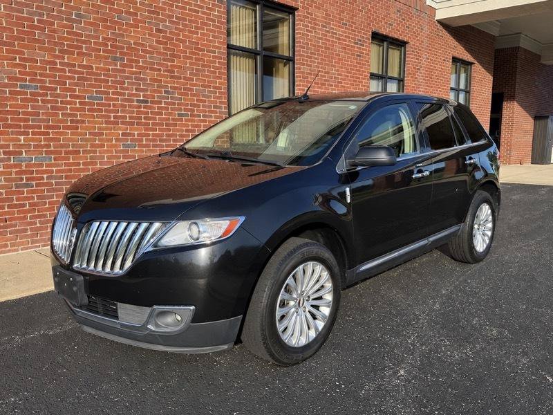 Used 2013 Lincoln MKX AWD image 1