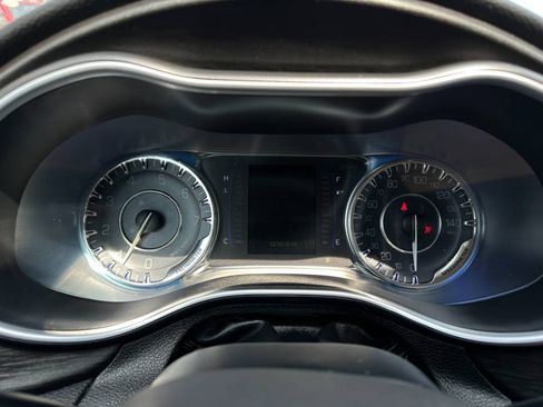 Used 2016 Chrysler 200 Limited FWD image 40