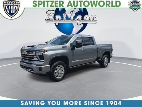 Used 2024 Chevrolet Silverado 3500 High Country w/ High Country Premium Package AWD/4WD image 4