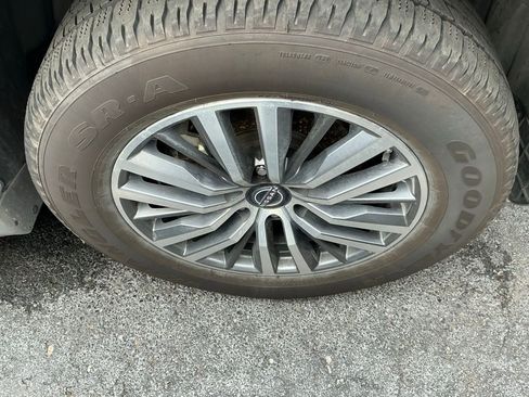 Used 2022 Nissan Armada SL image 11