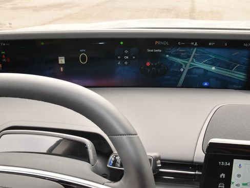 New 2026 Lincoln Nautilus Reserve AWD/4WD image 32