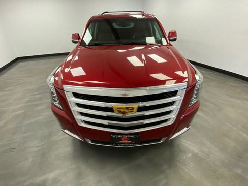 Used 2015 Cadillac Escalade ESV Premium AWD/4WD image 9