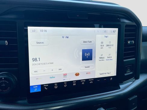 Used 2025 Ford F150 Lariat w/ Equipment Group 502A High AWD/4WD image 15
