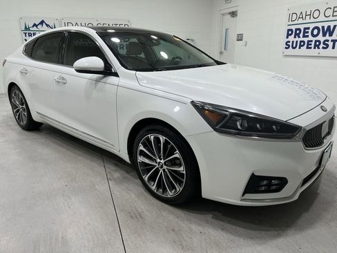 Used 2019 Kia Cadenza Technology image 2