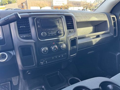 Used 2018 RAM 2500 Tradesman w/ Chrome Appearance Group image 8