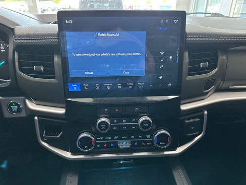 Certified 2024 Ford Expedition XLT RWD image 31