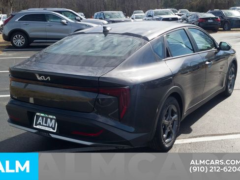 Used 2025 Kia K4 LXS image 6