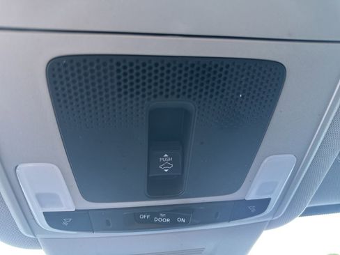 Used 2024 Honda CR-V EX-L image 37