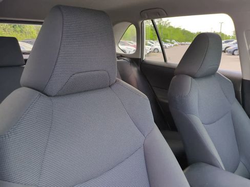 Certified 2022 Toyota RAV4 LE image 7