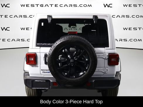 Used 2025 Jeep Wrangler Unlimited Sahara AWD/4WD image 4