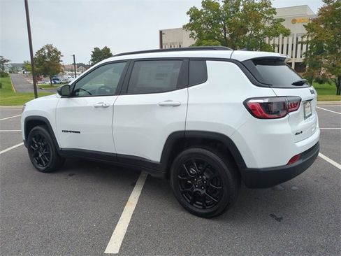New 2026 Jeep Compass Latitude image 6