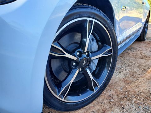 Used 2017 Ford Mustang GT Premium image 2