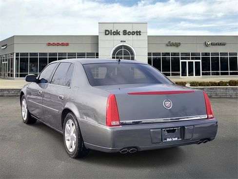 Used 2006 Cadillac DTS w/ Sun And Sound Package image 3