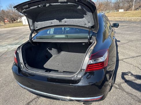 Used 2016 Honda Accord EX image 3