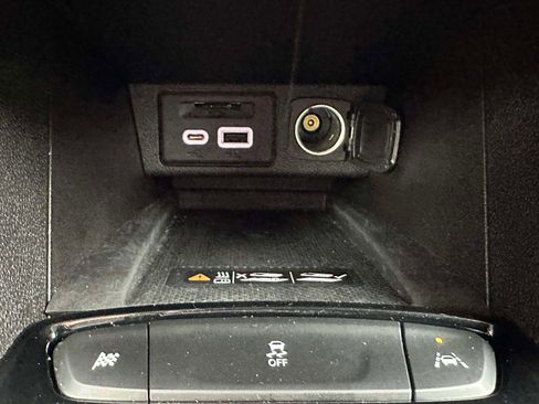 Certified 2023 Chevrolet Bolt EUV LT w/ Driver Confidence Package image 14