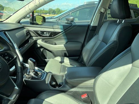 Used 2020 Subaru Outback Onyx Edition XT AWD/4WD image 8