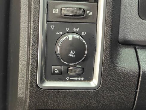 Used 2018 RAM 1500 Big Horn AWD/4WD image 44