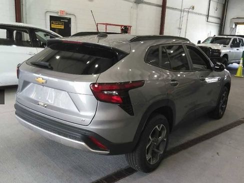 Used 2025 Chevrolet Trax LT w/ Driver Confidence Package FWD image 5